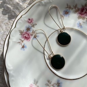 Round drop earrings